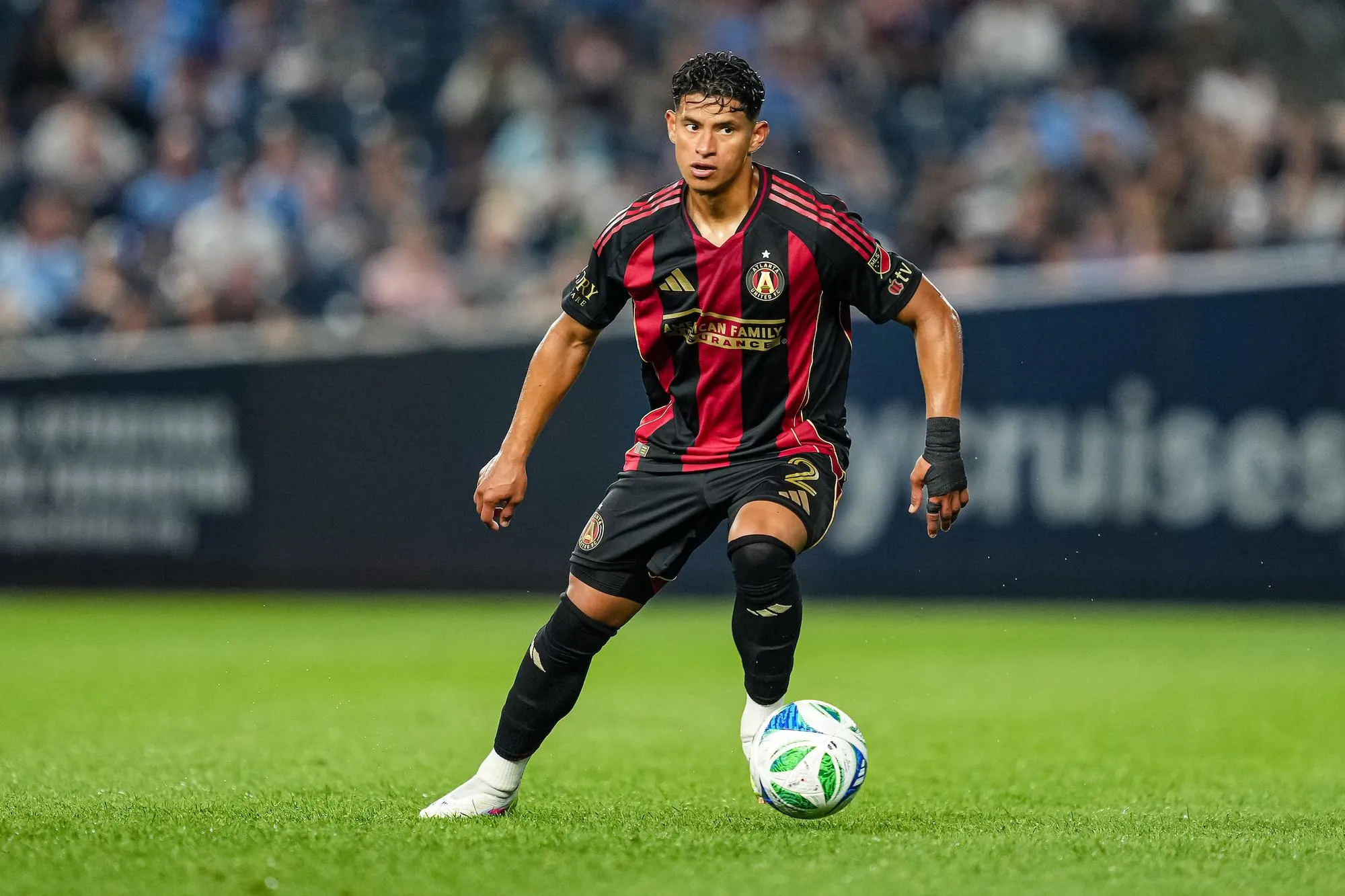 Atlanta United trades longtime defender Ronald Hernández